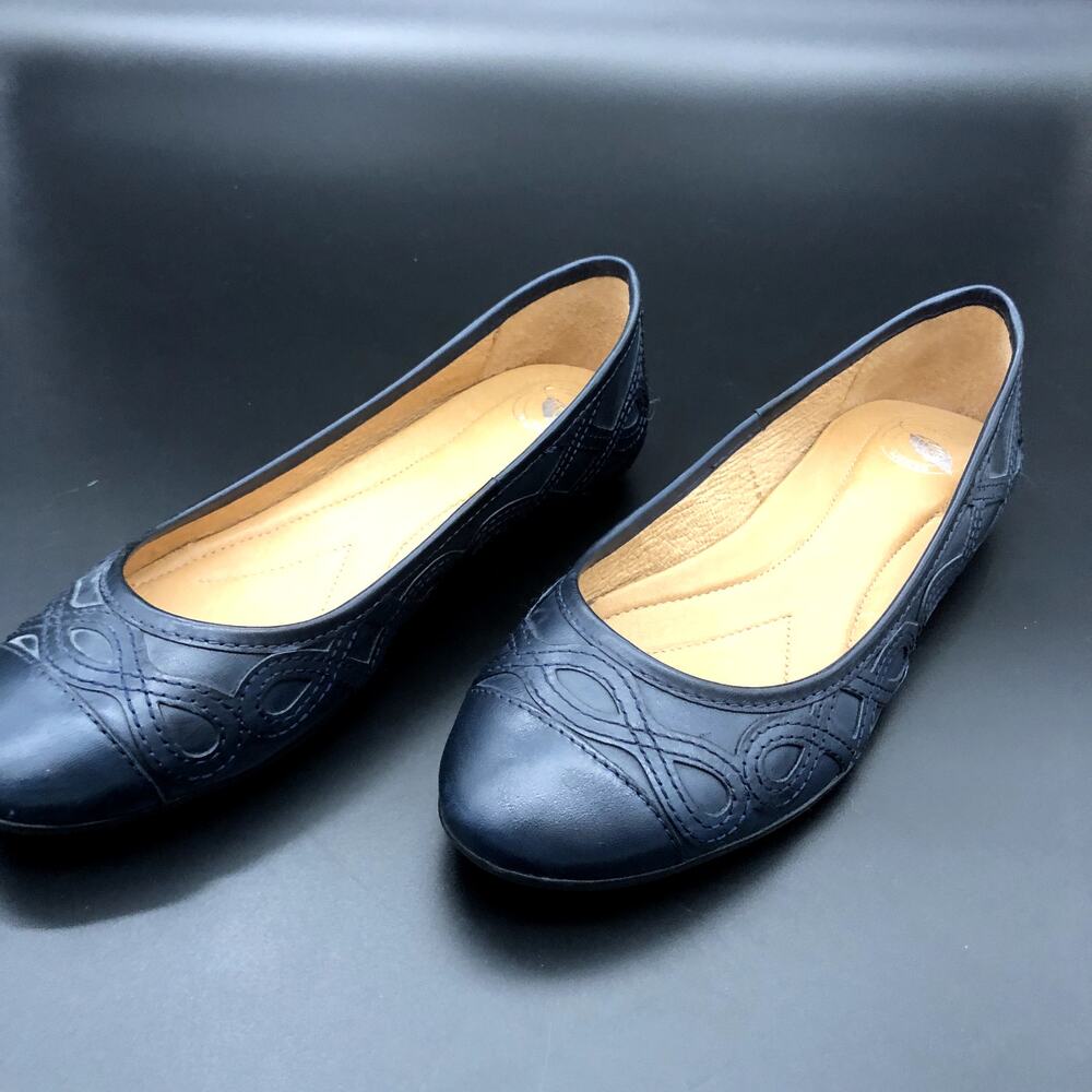 Nurture Navy Leather Loafers, Women's Size 9M/EUR 39.5